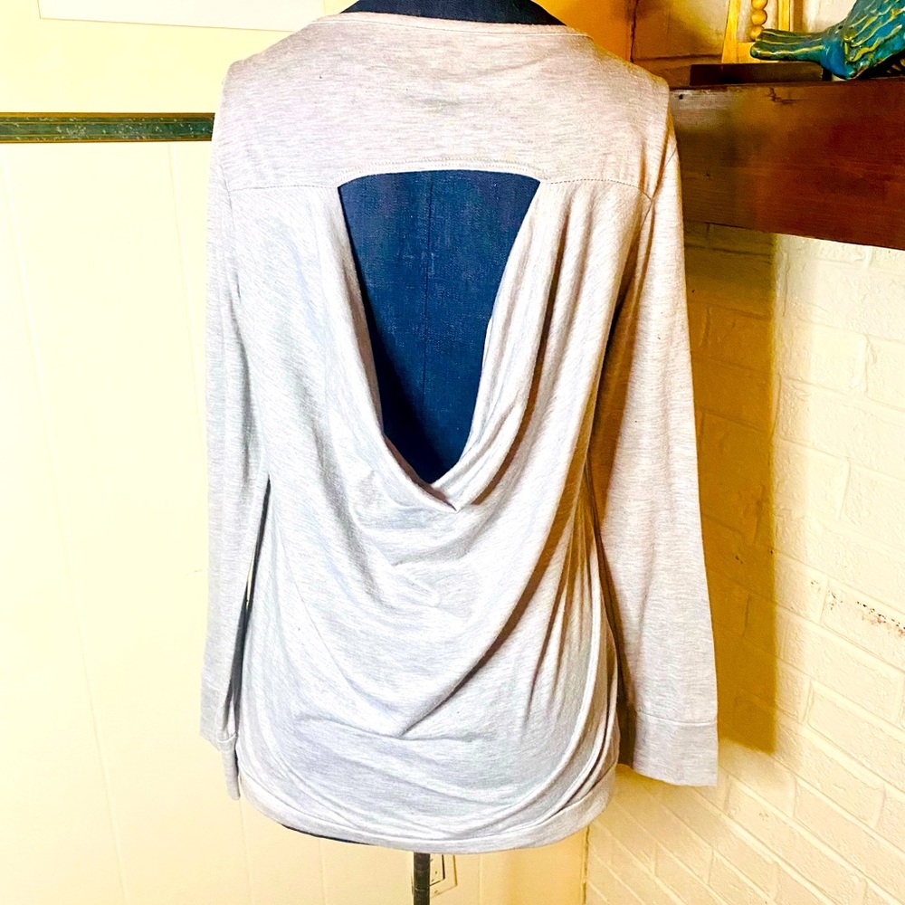*MARKDOWN* NWOT Paradiso Long-Sleeved Tee - Picture 3 of 5